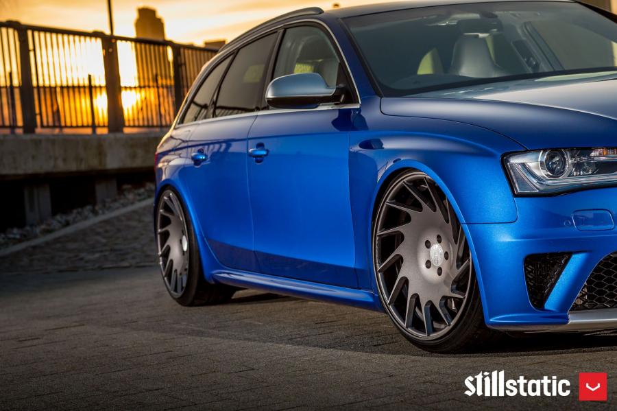 Детали экстерьера Audi RS4 Avant on Vossen Wheels (VLE1) 2016 года  (фото 16 из 24)